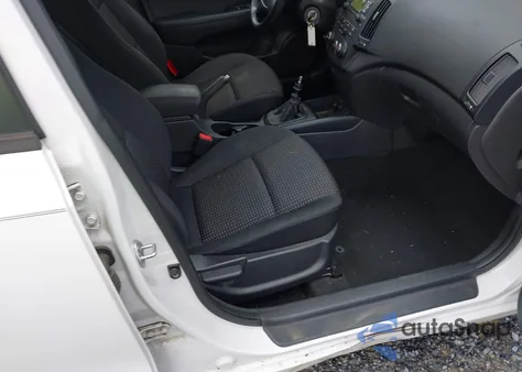 2012 Hyundai Elantra Touring Gls z USA, uszkodzony, nr VIN KMHDB8AEXCU143258